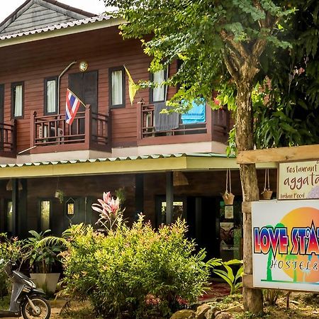 Love Station Hostel Bantaj Kültér fotó
