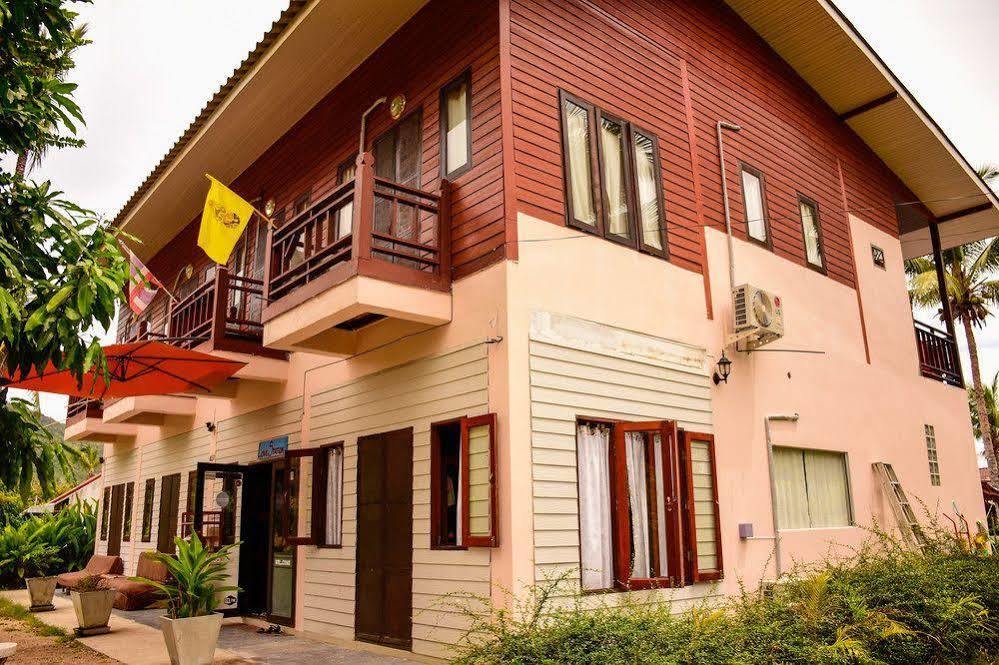 Love Station Hostel Bantaj Kültér fotó