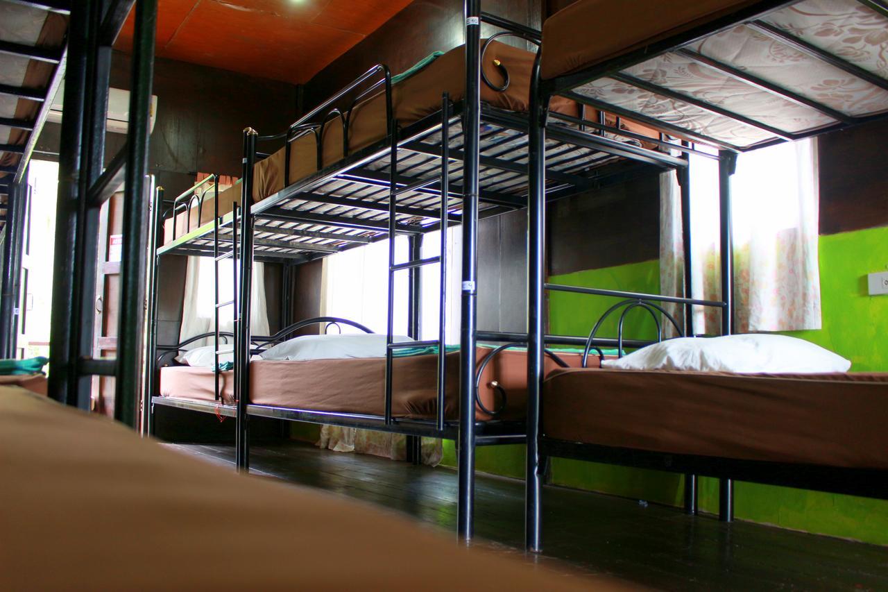 Love Station Hostel Bantaj Szoba fotó