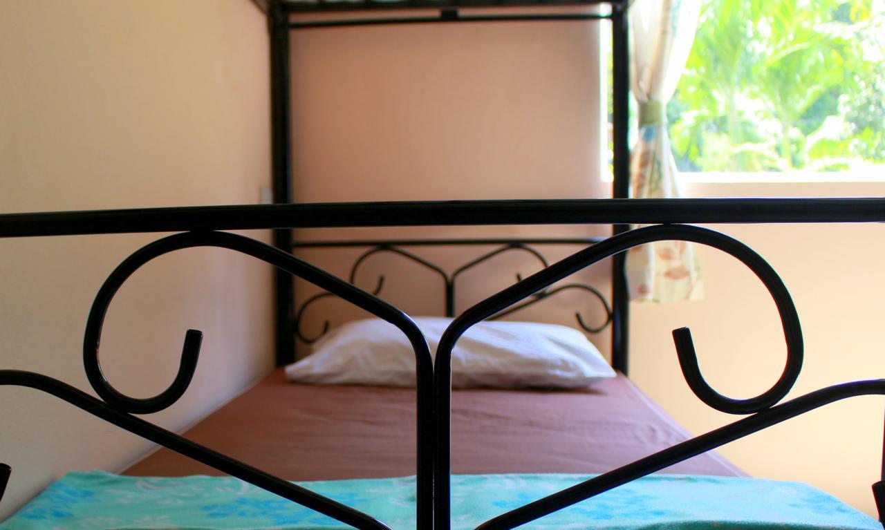Love Station Hostel Bantaj Kültér fotó