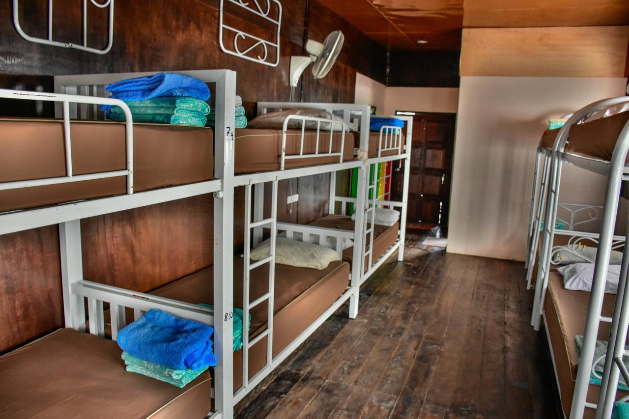 Love Station Hostel Bantaj Kültér fotó