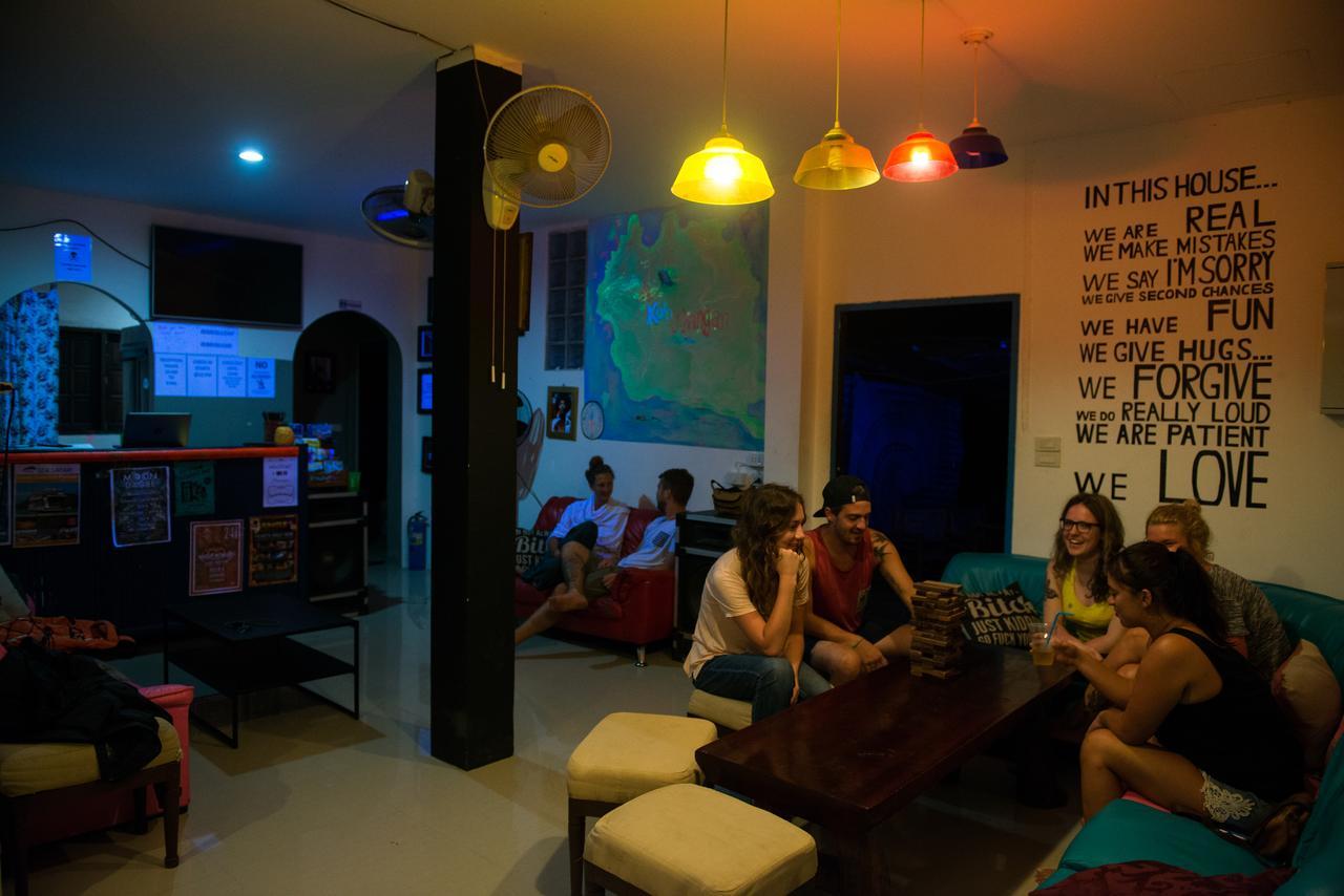 Love Station Hostel Bantaj Kültér fotó